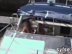 2 french milfs se godent en public au port + anal au strapon Thumb