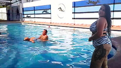 I convinced a chubby housewife to let me fuck her in the public pool, this busty slut lets me stick my dick in her in the pool Thumb