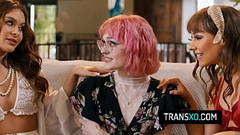 Hot pink hair trans girl Claire Tenebrarum fucks with her angel Nicole Aria and devil Tommy King Thumb