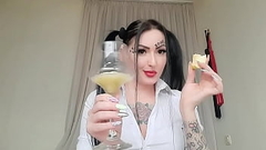 Sweet and delicious apple spit for the dirty boy. Open your mouth and enjoy an unforgettable cocktail from Dominatrix Nika. Thumb