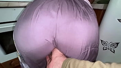 Stepson lifted his step mom skirt and saw a big ass for anal sex Thumb