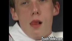 Twinks jerking off and sucking each other in school uniform Thumb